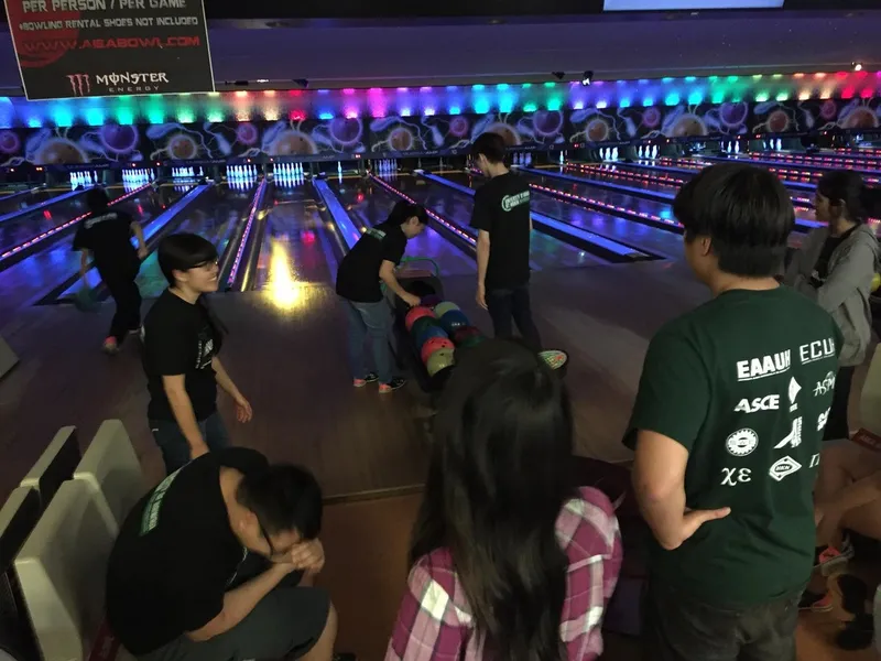Aiea Bowl Social