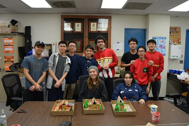 Christmas (Pau Finals) Social