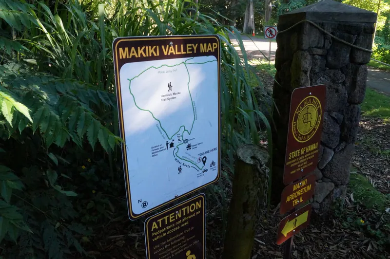 Hiking @ Na Al Hele: Maunalaha Trail