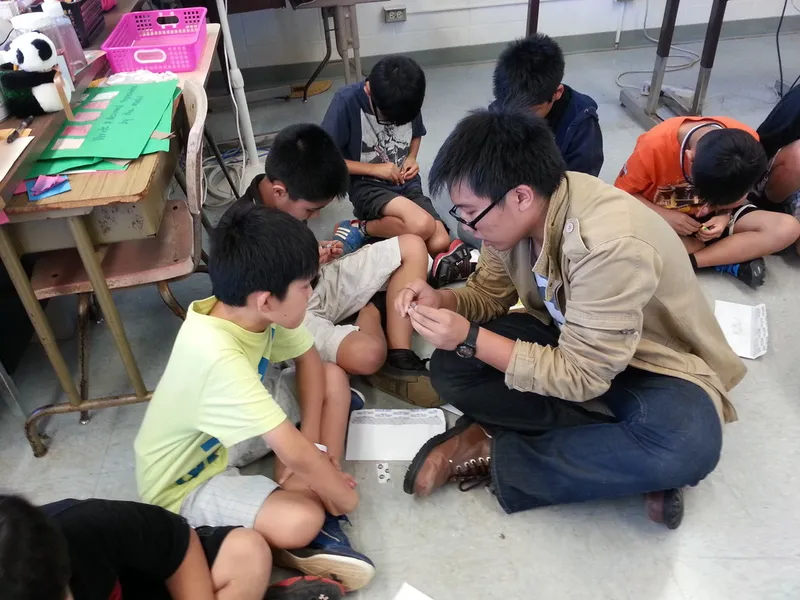 Hokulani Brushbot Workshop